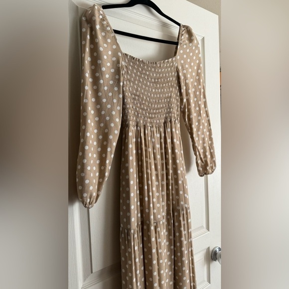 Anthropologie Dolan Left Coast
Womens Smocked Midi Polka Dot Dress
XSmall Beige - Picture 3 of 15